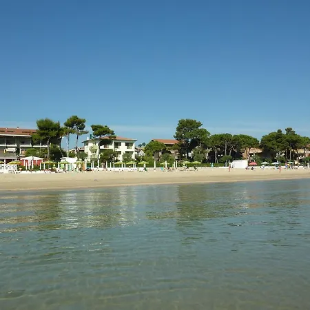 Апартаменты Pinetina 3 Vacanza Пинето